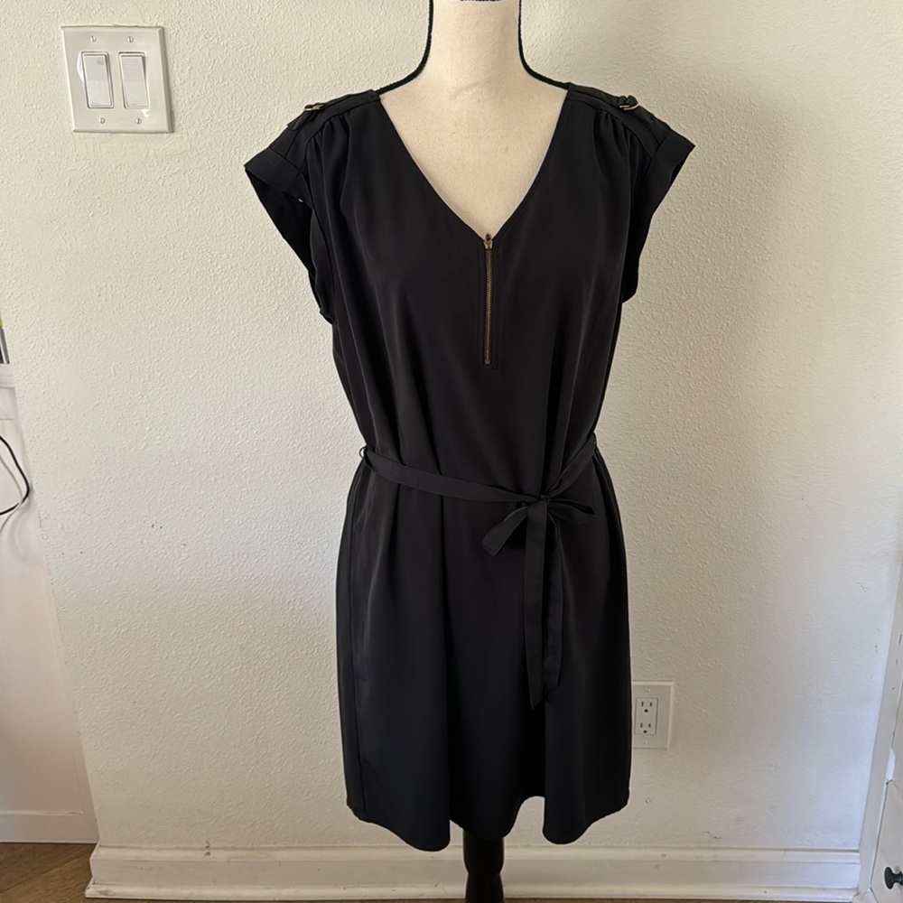 Cute black dress with belt size L